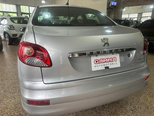 Peugeot 207 1.4 Sedan Xs