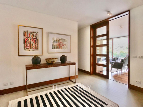 Departamento En Venta De 3 Dorm. En Lo Barnechea