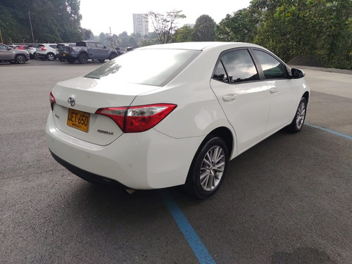 Imagen 6 de 12 de Toyota Corolla L