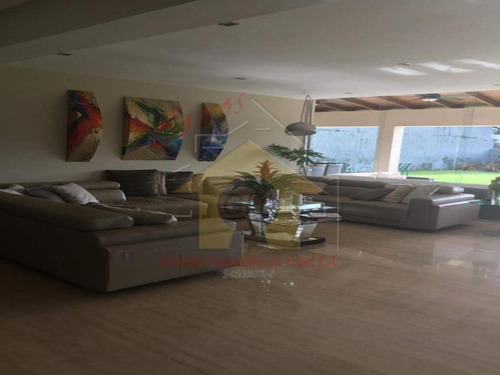 Imagen 3 de 14 de Mh Casa En Venta Guaparo Calle Cerrada