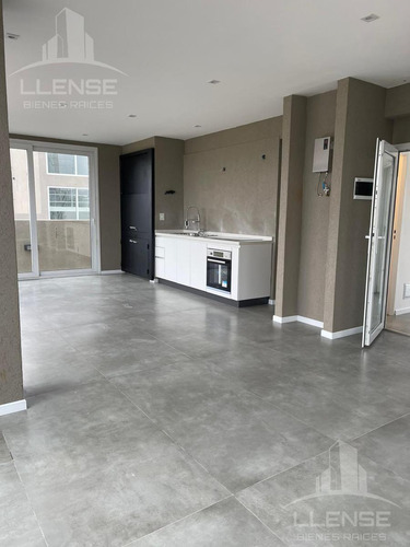 Departamento 4 Ambientes Con Cochera A Estrena En Venta - Bernal Centro