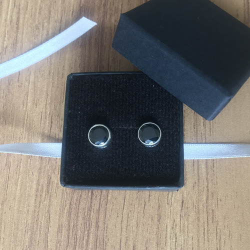 Imagen 8 de 10 de Aretes Broqueles De Plata 925 Y Zirconia Cubica Negra Agálea