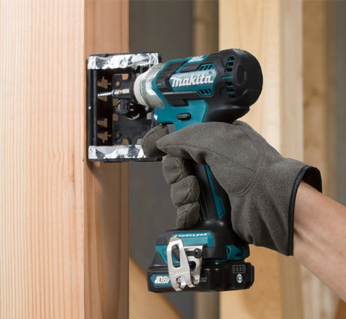 Atornillador De Impacto Makita Td111dwye 12v Bl Sin Carbones