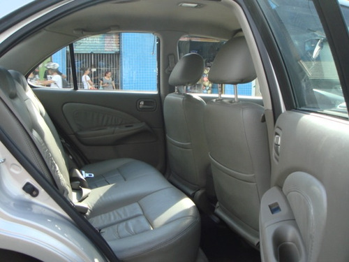Nissan Sentra 1.8 16v Gxe 4p