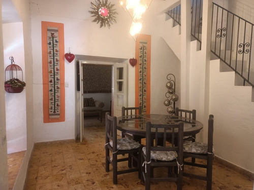 Imagen 3 de 14 de Hermosa Casa En Centro Historico - Spanish / English Text