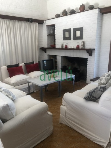 Hermosa Propiedad Con Vista Al Mar !!!!! Consulte!!!!!- Ref: 401