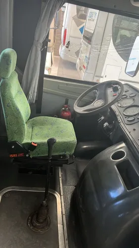 Mercedes Benz Lo915 Minibus Comil 24 Pasajeros / 179.000 Kms