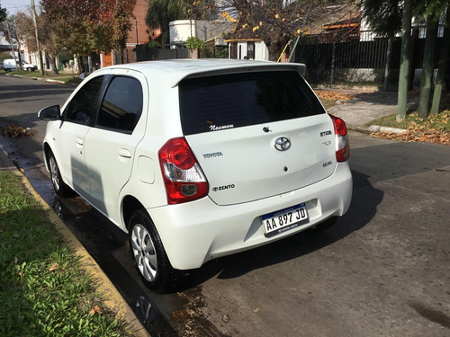 Toyota Etios 1.5 Xs