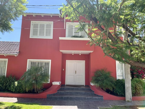Imagen 4 de 26 de Casa De 4 Dormitorios En Venta En Tejas Del Sur. Con Pileta.