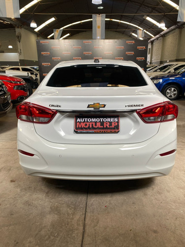 Chevrolet Cruze 1.4 Premier At Sedan