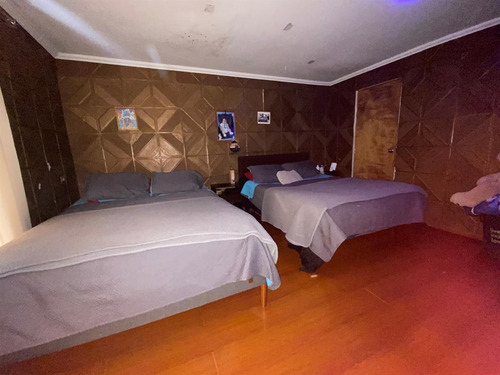 Casa En Venta De 13 Dorm. En Colina