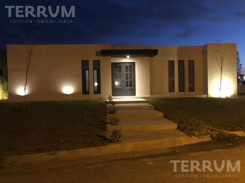 Imagen 26 de 30 de Casa En Venta : Canning : Santa Rita