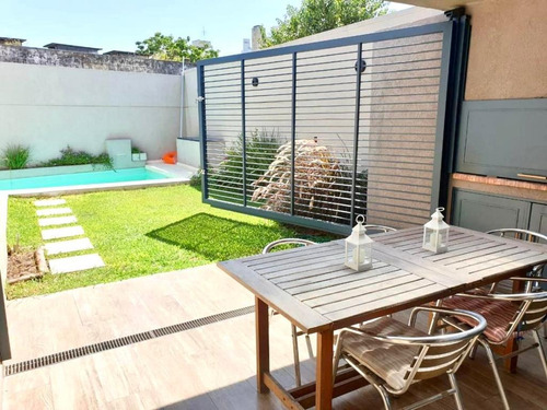 Imagen 6 de 8 de Venta Casa De 5 Ambientes Impecable! Ramos Mejía.