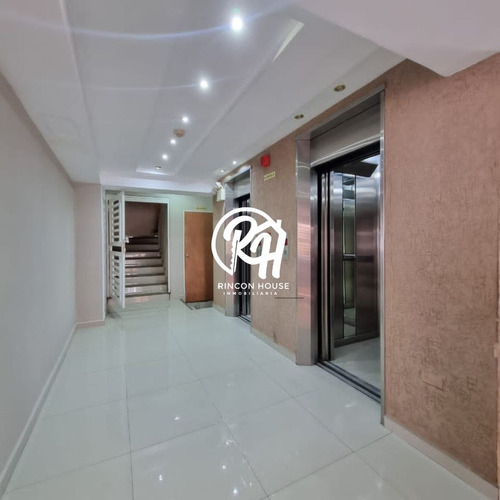 Penthouse En Venta En Obra Gris Urbanización La Soledad, Maracay