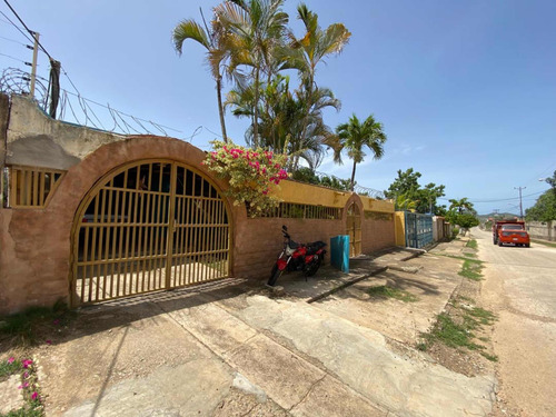 Hermosa Casa Vacacional En Los Robles Ic-00378