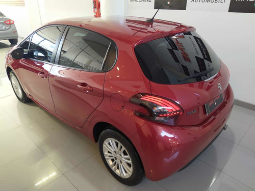 Imagen 23 de 25 de Peugeot 208 2016 1.6 Allure Nav Tiptronic