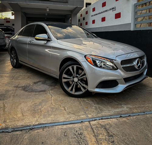 Mercedes Benz C300 2015