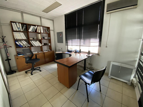 Imagen 6 de 11 de Oficina En Alquiler - Palier Privado - Luminosa - Microcentro