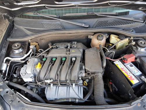 Renault Clio Sedan 2004 1.6 16v Expression Completo