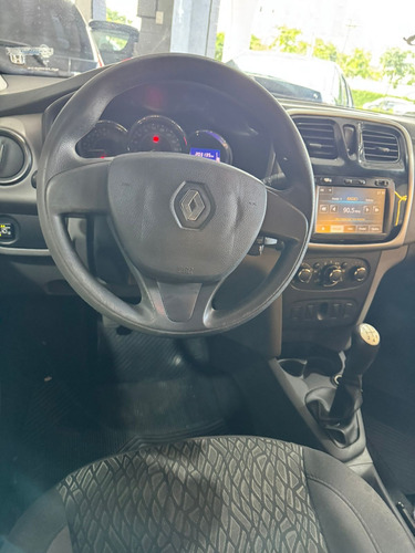 Renault Logan 1.6 Expression Hi-power 4p