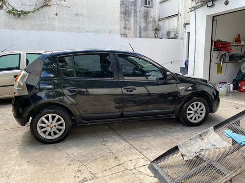 Imagen 3 de 14 de Renault Sandero Privilege Nav