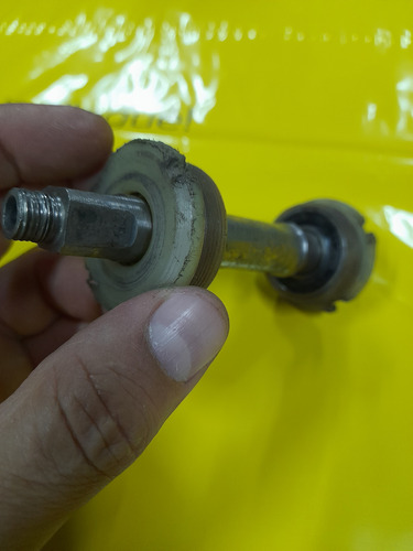 Eje De Caja Pedalera Campagnolo Y Cazoletas De Regalo (Usado)