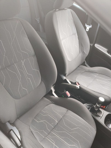 Imagem 2 de 6 de Kia Picanto 2013