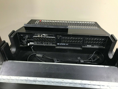 Yamaha Ls9-32 Digital Console Mixer