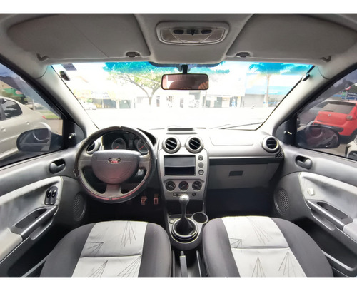 Ford Fiesta 1.0 MPI TRAIL HATCH 8V FLEX 4P MANUAL