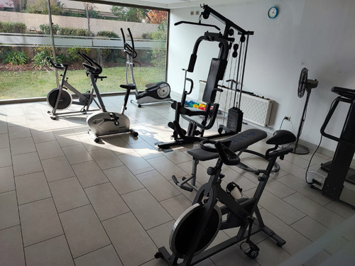 Excelente Ubicacion / 140 Mts2 Totales / 3d + 3b + 2e + B