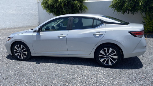 Imagen 11 de 15 de Nissan Sentra 4 Puertas