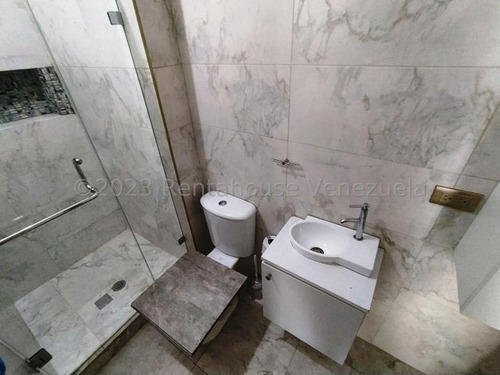 Townhouse En Venta Urb Karol Home Ii, Av Aragua 23-31055 Hc