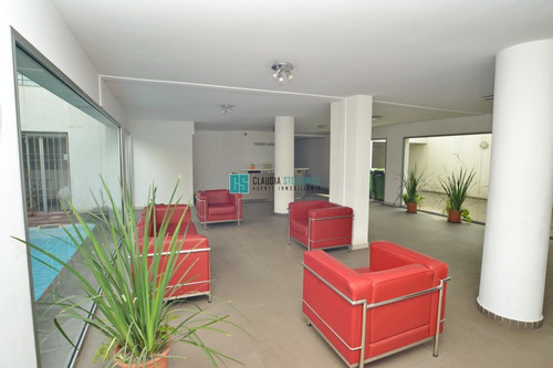 Imagen 2 de 15 de Venta Con Renta Monoambiente Al Frente, A Metros De Montevideo Shopping Sobre Luis Alberto De Herrera