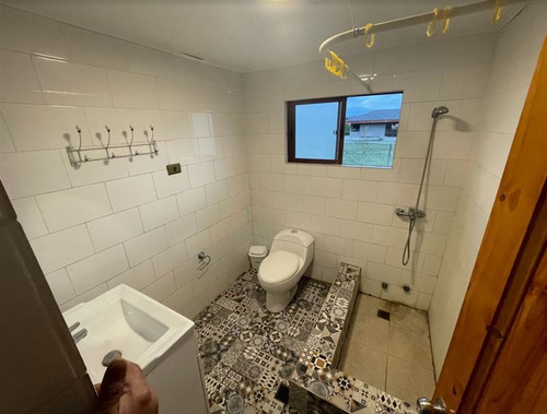Casa En Venta De 3 Dorm. En Isla De Maipo