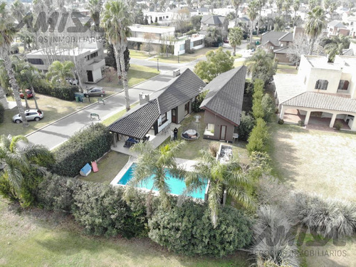 Casa En Venta En San Marino - Funes Hills - 3 Dormitorios