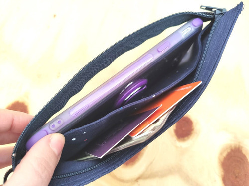 Capinha Porta Celular Alça Visor Zíper Com Divisória Interna