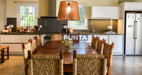 Imagen 6 de 24 de Casa En Alquiler Con Piscina, Punta Del Este