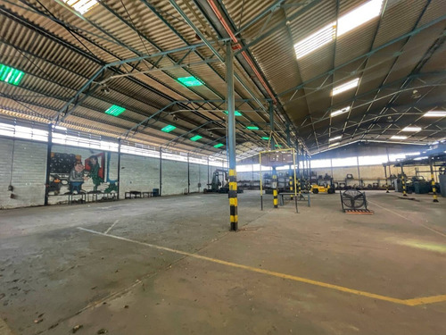 Imagen 3 de 24 de Johanna Castillo Vende 04145951217 Galpon En Zona Industrial