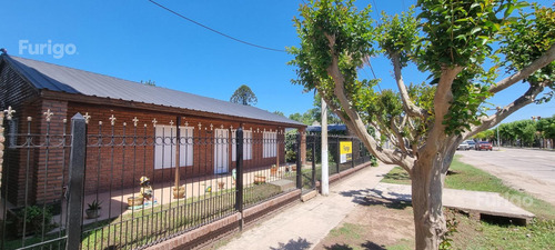 Casa 2 Dormitorios En Soldini. Alto Potencial Comercial. Segunda Unidad A Refaccionar