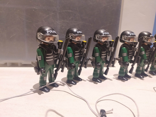 Imagen 3 de 6 de Playmobil Policías Lote 5 Muñecos + Helicóptero