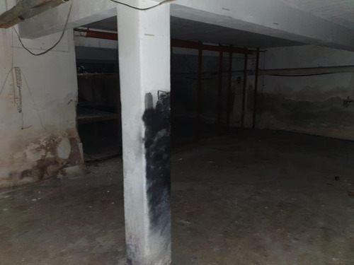 Imagen 8 de 8 de Local -soriano Y Andes, 8 Mts De Frente, 415 M2 !!