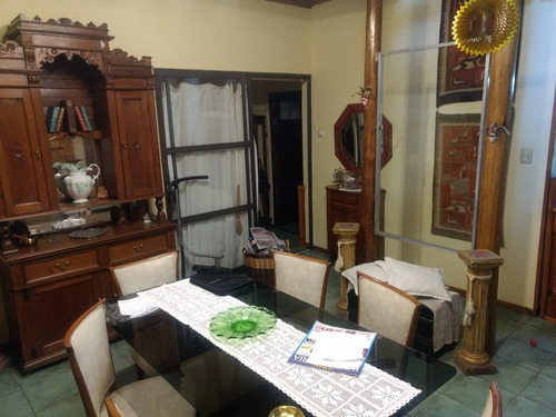 Oportunidad Chalet 6 Ambientes 4 Baños 1 Toilette
