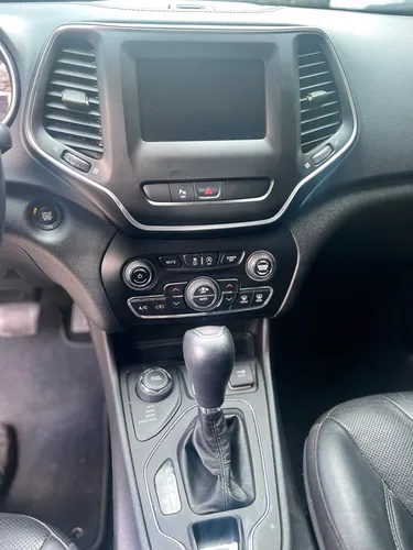 Jeep Longitud Modelo 2020