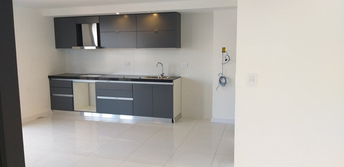 Imagen 12 de 30 de Departamento Semi Piso De 3 Ambientes - Falucho 1400