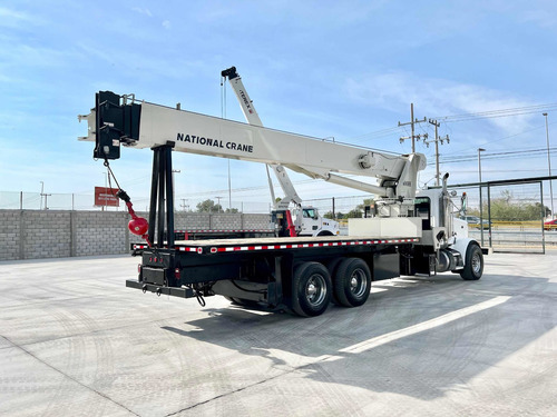 Imagen 4 de 15 de Grua Titan National Para 33 Ton Sobre Camion Peterbilt 2004