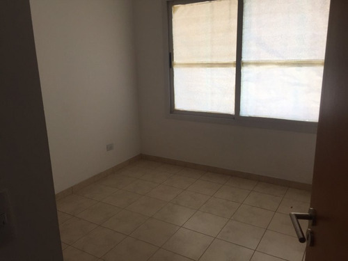 Imagen 11 de 12 de Venta - Departamento 2 Ambientes Con Cochera Acepta Lote En Parte De Pago!