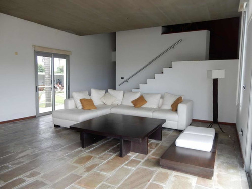 Casa 4 Dorm 100m Playa Piscina Climatizada Y Serv Gran Vist