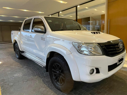 Toyota Hilux 3.0 Cd Srv Cuero 4x4 5at - A4
