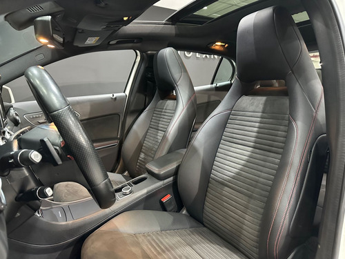 Mercedes-Benz Classe GLA 250 Sport 2.0 TB 16V 4x2 211cv Aut.