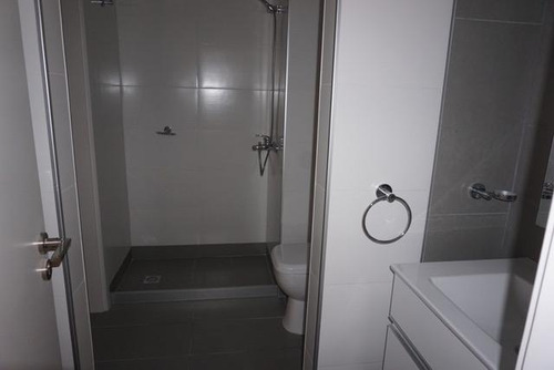 Imagen 4 de 10 de Apartamento De 2 Dormitorios A La Venta En Barrio Sur | Con Renta | Piso 4 | Acepta Banco | Próximo Rambla